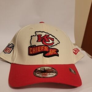 New Era Chiefs Cap in Red and Cream